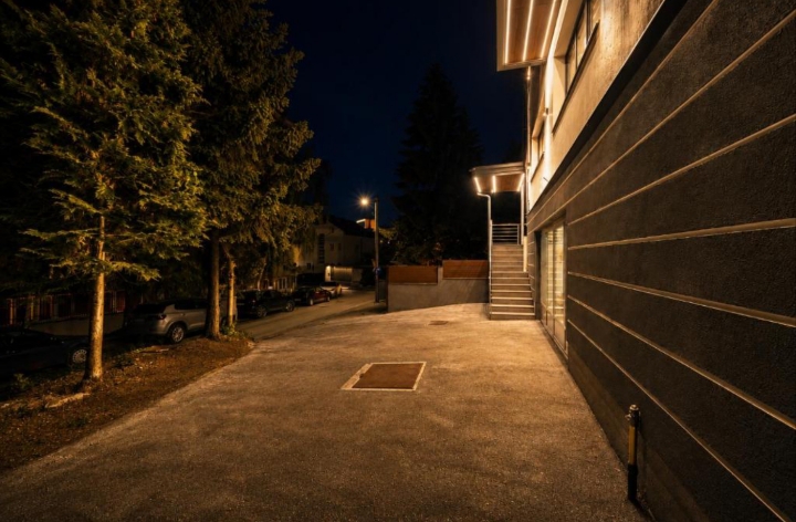 Parking i ulz u apartman Premium stay
